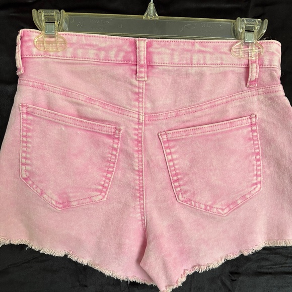 Gemma Rae, acid pink shorts with raw edge and pockets, juniors size 3 - Picture 2 of 6